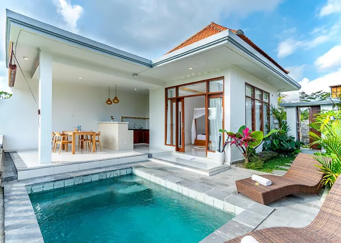 Villa Padang Santhi *