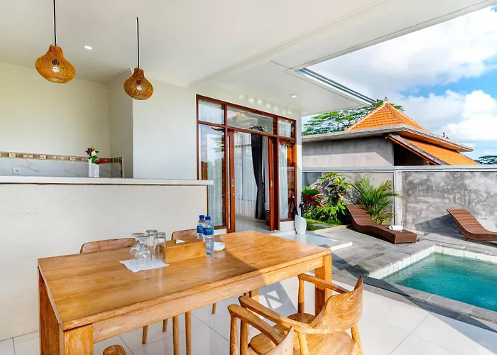 Villa Padang Santhi *